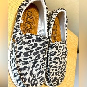 Hey Dude Women's Leopard Print Shoes
